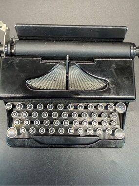 American Girl Doll Collection Kit Kittredge Miniature Toy Typewriter
